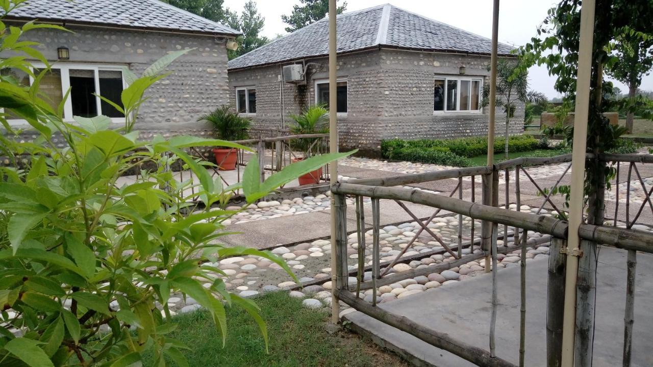 Hotel Anand At The Satluj Anandpur Sāhib Exterior foto
